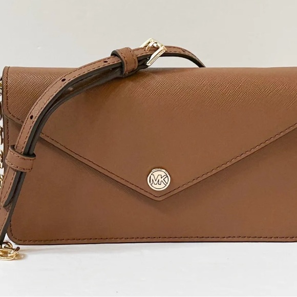 MICHAEL KORS JET SET TRAVEL FLAP POCKET ENVELOPE CROSSBODY BAG - Picture 1 of 10